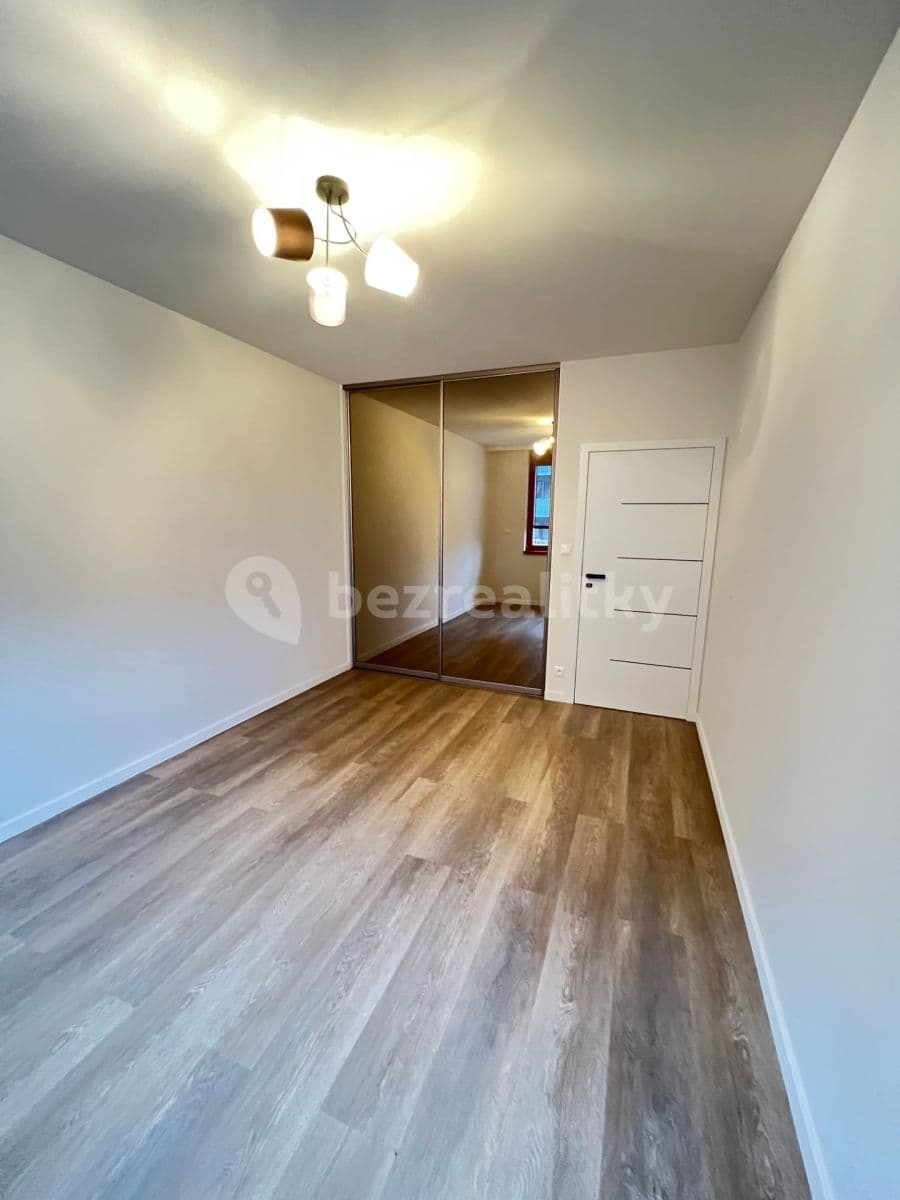 Prenájom bytu 3-izbový 85 m², Otopašská, Praha, Praha Prenájom bytu 3-izbový 85 m², Otopašská, Praha, Praha
