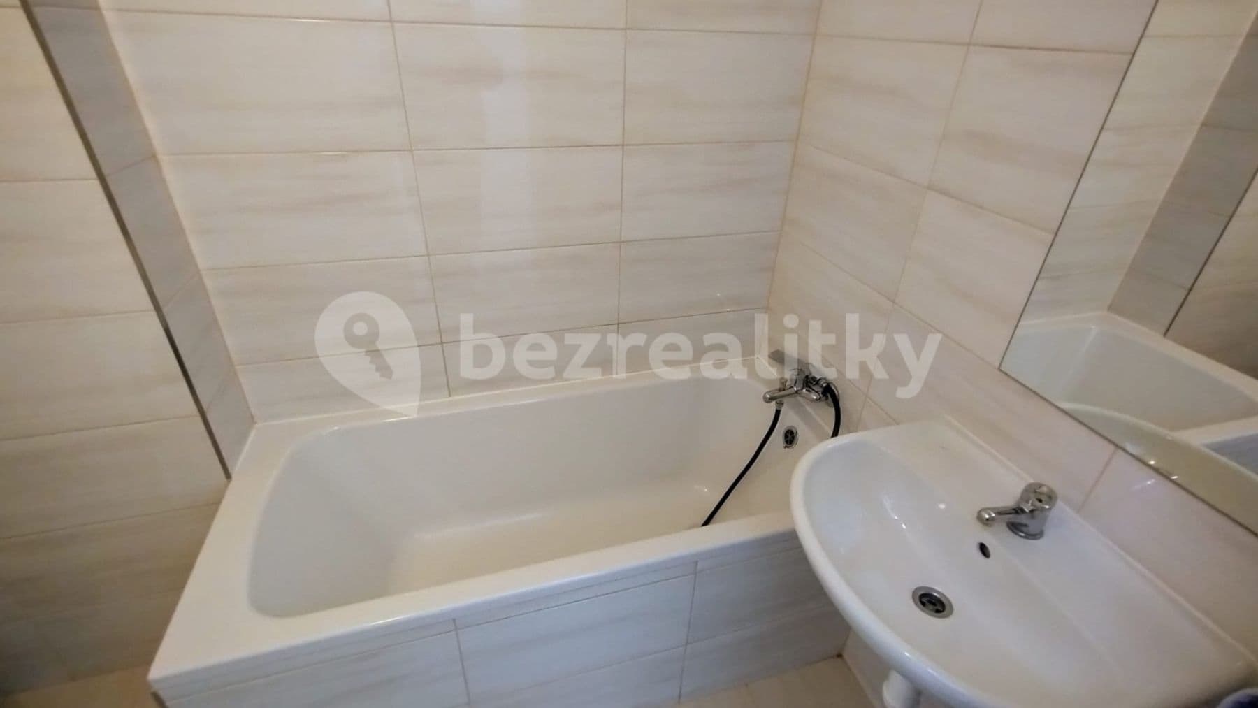 Prenájom bytu 4-izbový 76 m², Ostrava, Moravskoslezský kraj Prenájom bytu 4-izbový 76 m², Ostrava, Moravskoslezský kraj