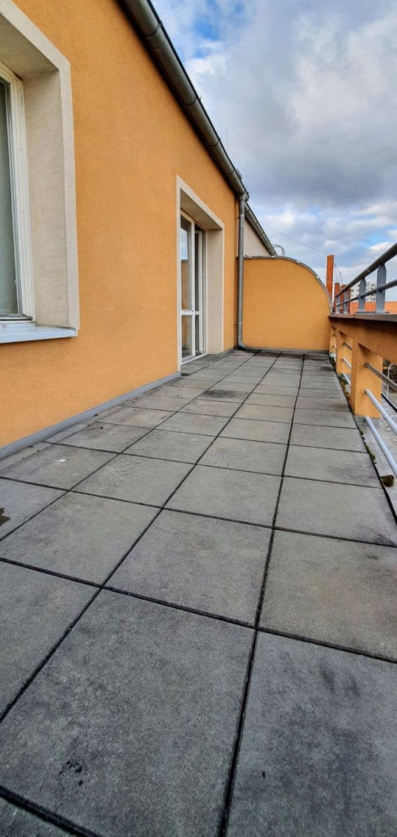 Prenájom bytu 38 m², Počátecká, Praha, Praha Prenájom bytu 38 m², Počátecká, Praha, Praha