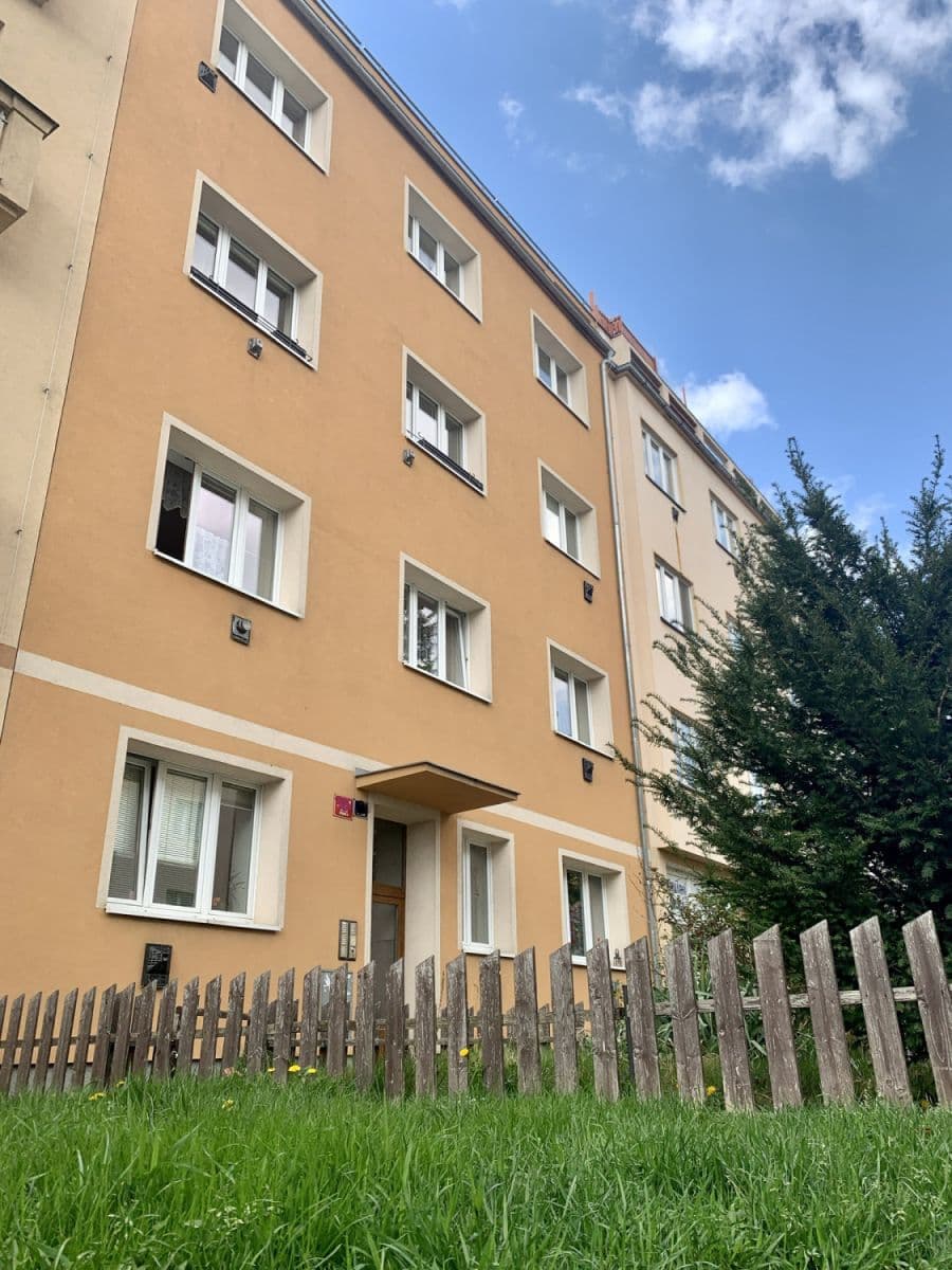 Prenájom bytu 38 m², Počátecká, Praha, Praha Prenájom bytu 38 m², Počátecká, Praha, Praha