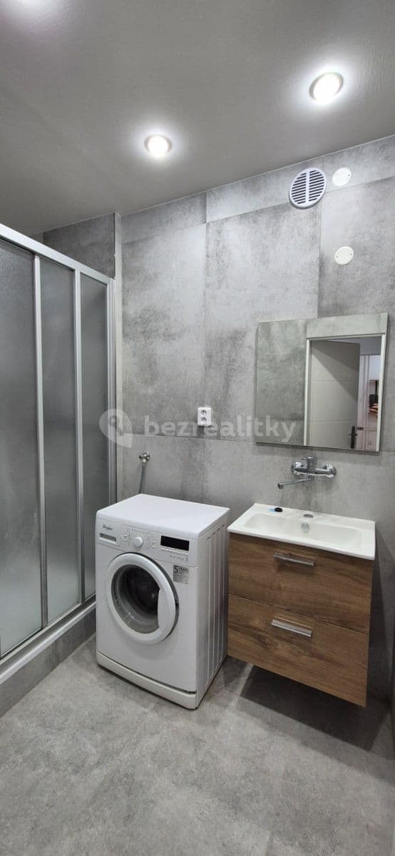 Prenájom bytu 3-izbový 70 m², Sudoměřská, Praha, Praha Prenájom bytu 3-izbový 70 m², Sudoměřská, Praha, Praha