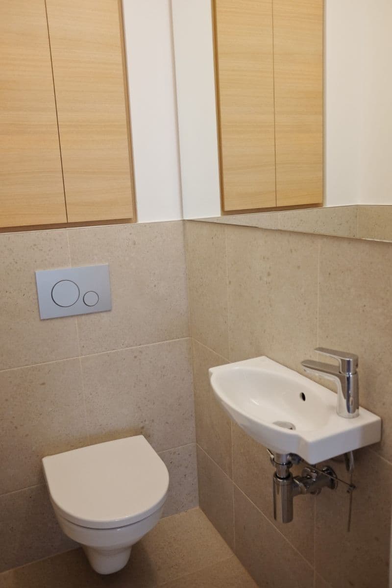 Prenájom bytu 3-izbový 95 m², Oldřichova, Praha, Praha Prenájom bytu 3-izbový 95 m², Oldřichova, Praha, Praha