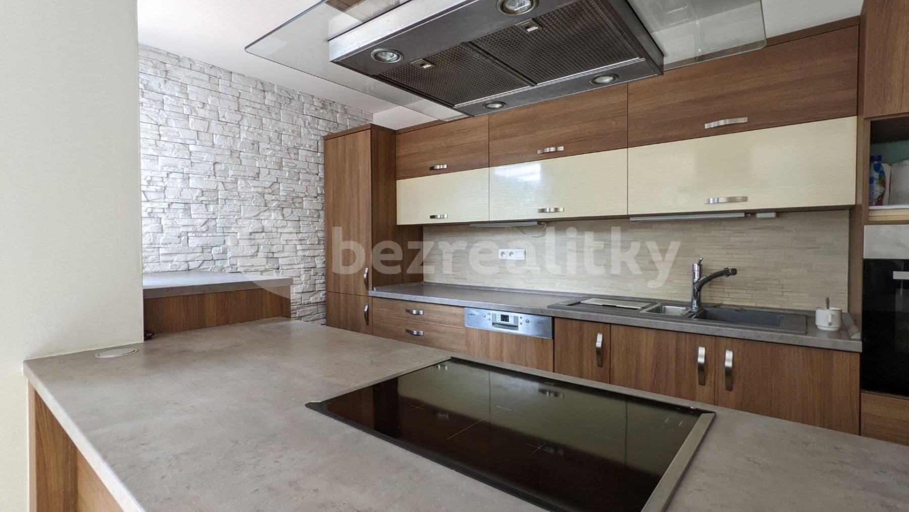 Prenájom domu 150 m², pozemok 344 m², Náchodská, Praha, Praha Prenájom domu 150 m², pozemok 344 m², Náchodská, Praha, Praha
