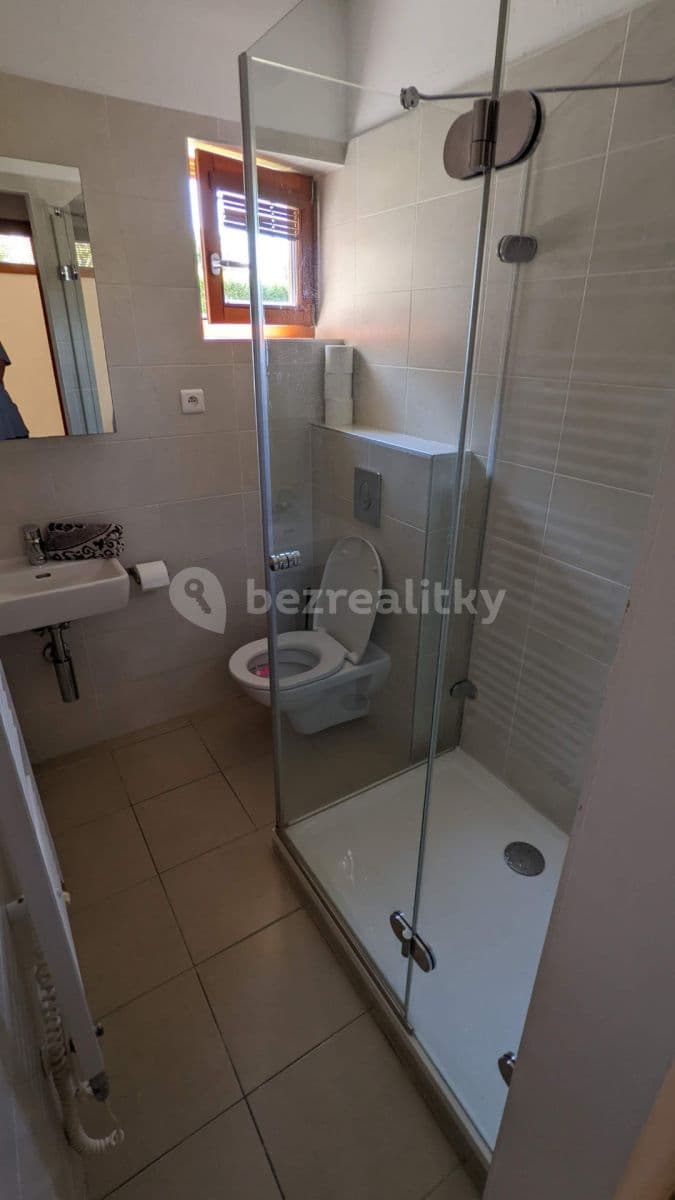 Prenájom domu 150 m², pozemok 344 m², Náchodská, Praha, Praha Prenájom domu 150 m², pozemok 344 m², Náchodská, Praha, Praha