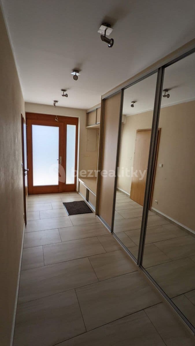 Prenájom domu 150 m², pozemok 344 m², Náchodská, Praha, Praha Prenájom domu 150 m², pozemok 344 m², Náchodská, Praha, Praha