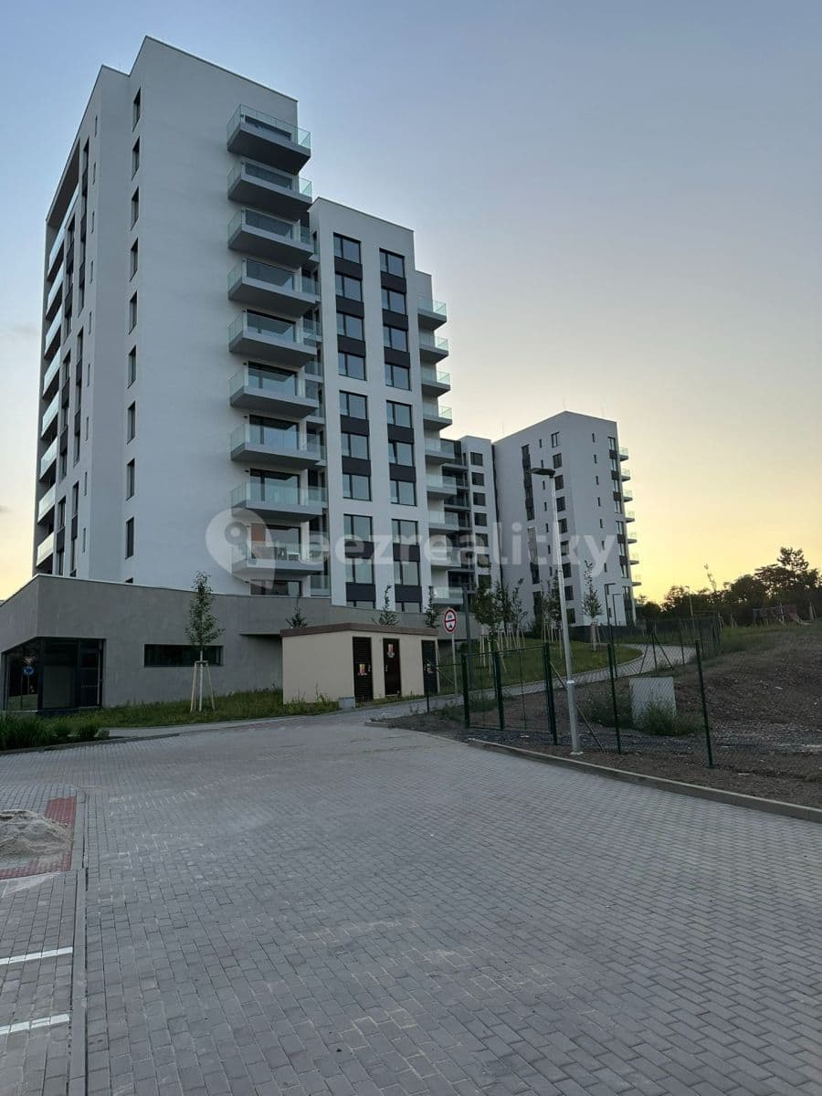 Prenájom bytu 2-izbový 55 m², V Třešňovce, Praha, Praha Prenájom bytu 2-izbový 55 m², V Třešňovce, Praha, Praha