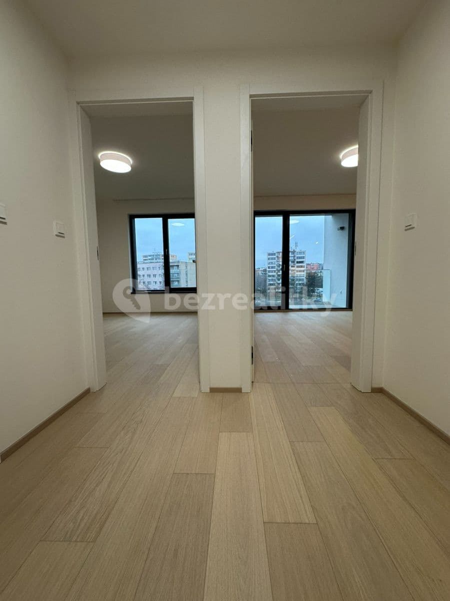 Prenájom bytu 2-izbový 55 m², V Třešňovce, Praha, Praha Prenájom bytu 2-izbový 55 m², V Třešňovce, Praha, Praha