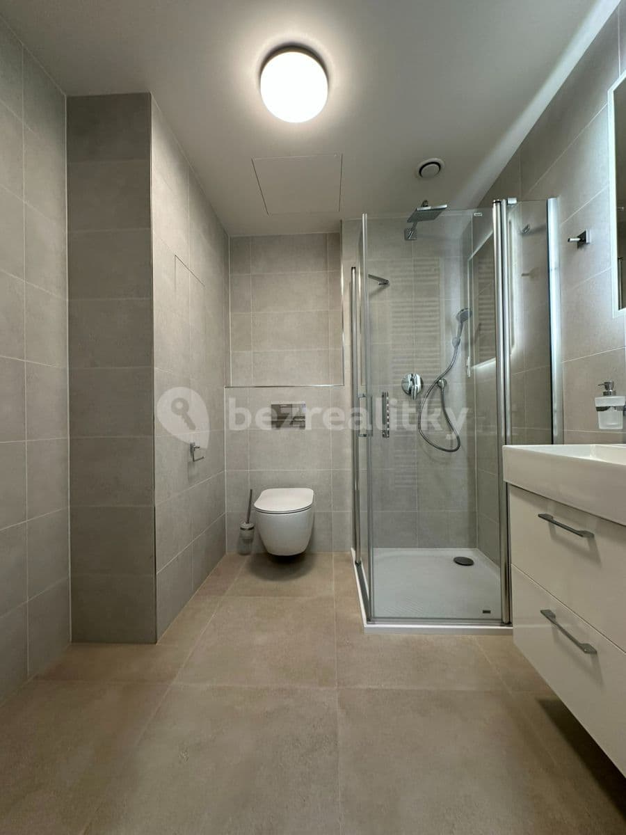 Prenájom bytu 2-izbový 55 m², V Třešňovce, Praha, Praha Prenájom bytu 2-izbový 55 m², V Třešňovce, Praha, Praha