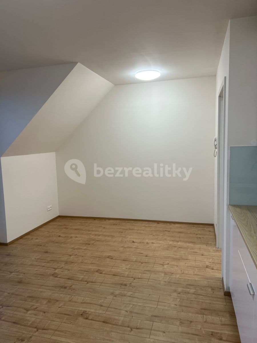 Prenájom bytu 1-izbový 30 m², Za Humny, Modřice, Jihomoravský kraj Prenájom bytu 1-izbový 30 m², Za Humny, Modřice, Jihomoravský kraj