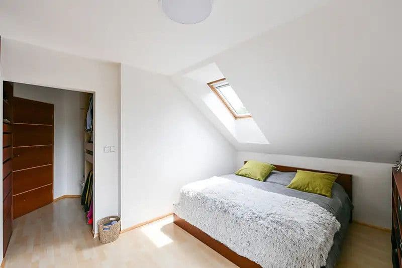 Prenájom bytu 250 m², Na Ježově, Mirošovice, Středočeský kraj Prenájom bytu 250 m², Na Ježově, Mirošovice, Středočeský kraj