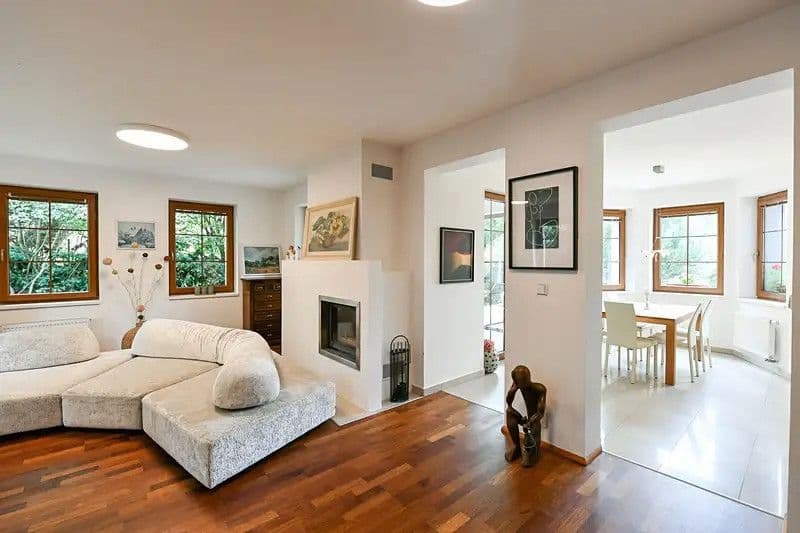 Prenájom bytu 250 m², Na Ježově, Mirošovice, Středočeský kraj Prenájom bytu 250 m², Na Ježově, Mirošovice, Středočeský kraj