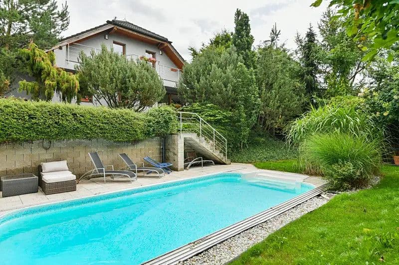 Prenájom bytu 250 m², Na Ježově, Mirošovice, Středočeský kraj Prenájom bytu 250 m², Na Ježově, Mirošovice, Středočeský kraj