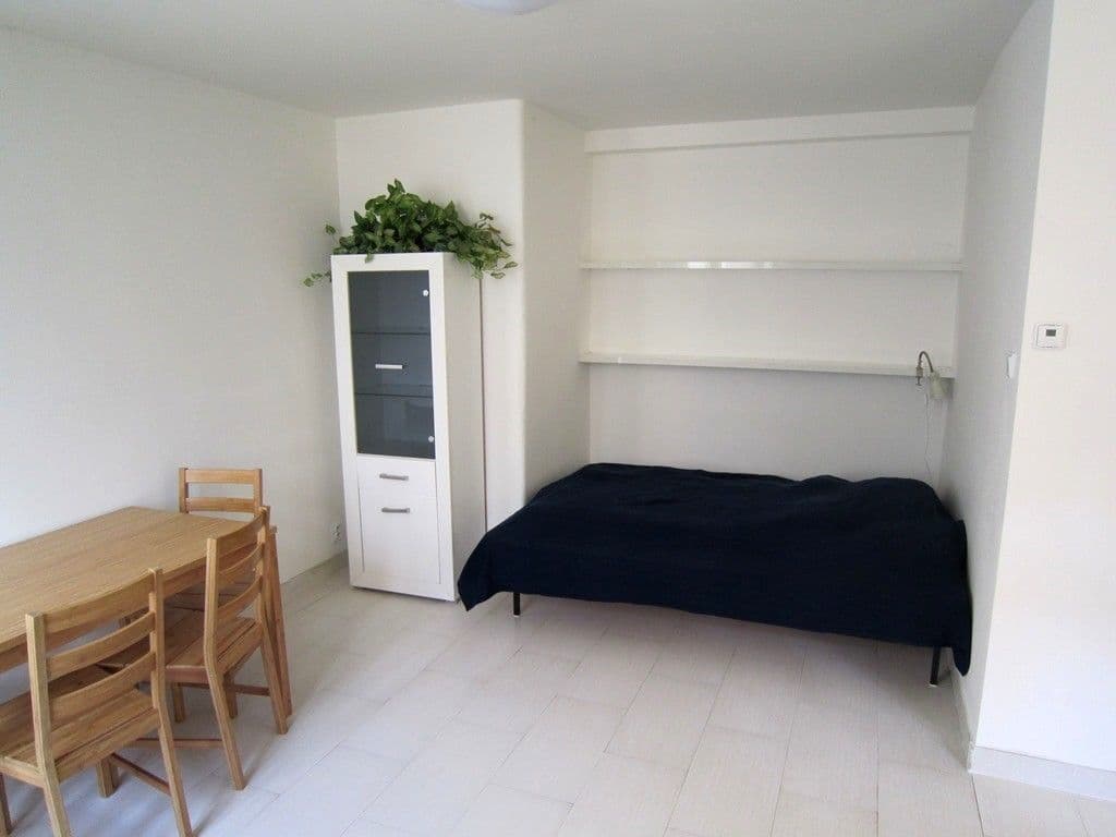 Prenájom bytu 1-izbový 33 m², Terronská, Praha, Praha Prenájom bytu 1-izbový 33 m², Terronská, Praha, Praha