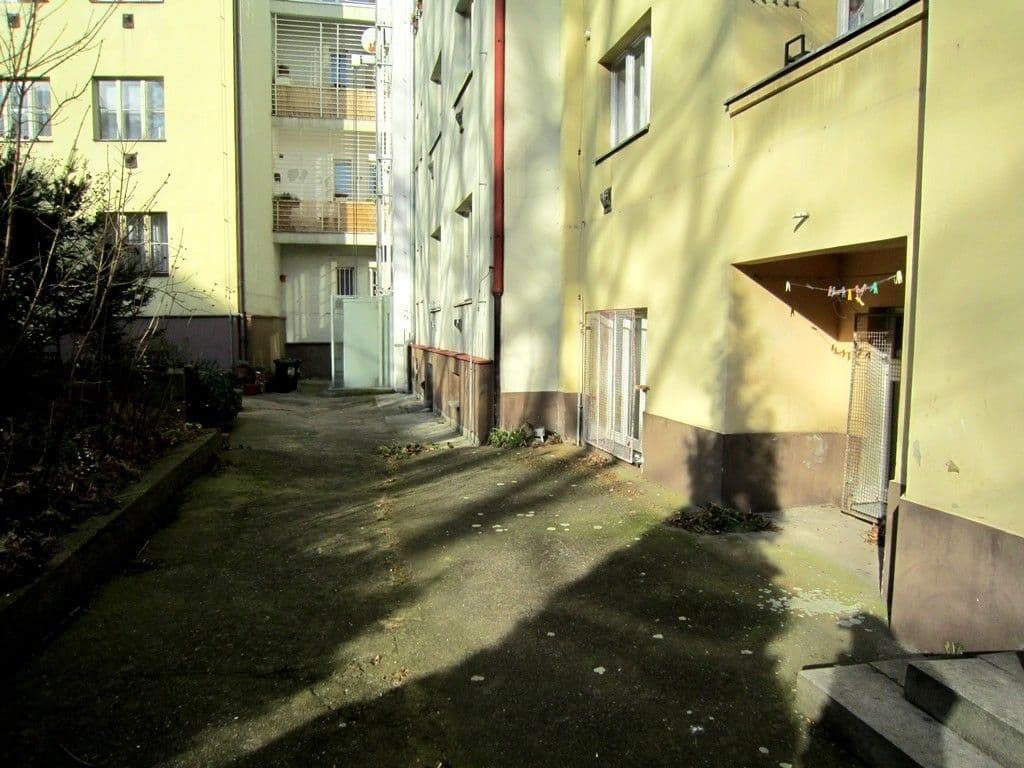 Prenájom bytu 1-izbový 33 m², Terronská, Praha, Praha Prenájom bytu 1-izbový 33 m², Terronská, Praha, Praha