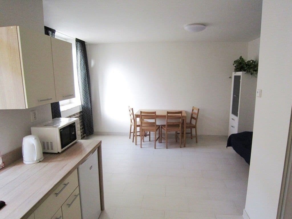 Prenájom bytu 1-izbový 33 m², Terronská, Praha, Praha Prenájom bytu 1-izbový 33 m², Terronská, Praha, Praha