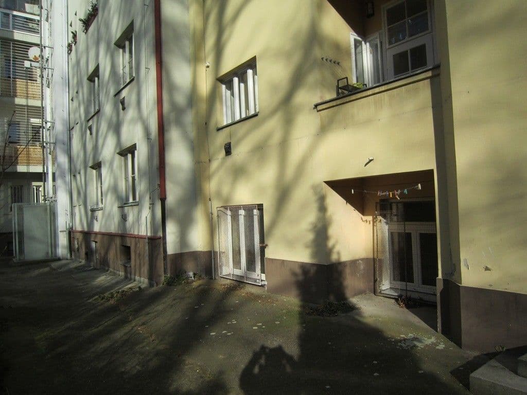 Prenájom bytu 1-izbový 33 m², Terronská, Praha, Praha Prenájom bytu 1-izbový 33 m², Terronská, Praha, Praha