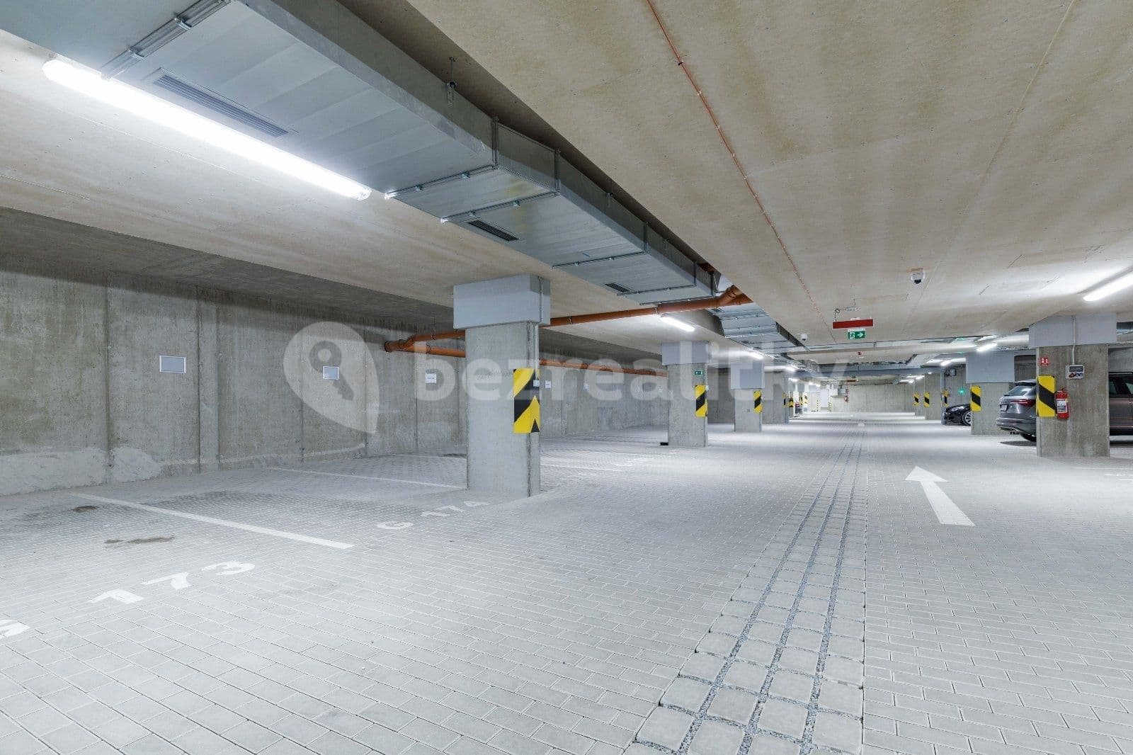 Prenájom garáže 12 m², U Pergamenky, Praha, Praha Prenájom garáže 12 m², U Pergamenky, Praha, Praha