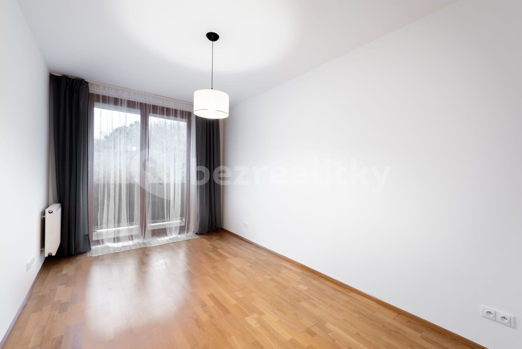 Prenájom bytu 2-izbový 49 m², Jeseniova, Praha, Praha Prenájom bytu 2-izbový 49 m², Jeseniova, Praha, Praha