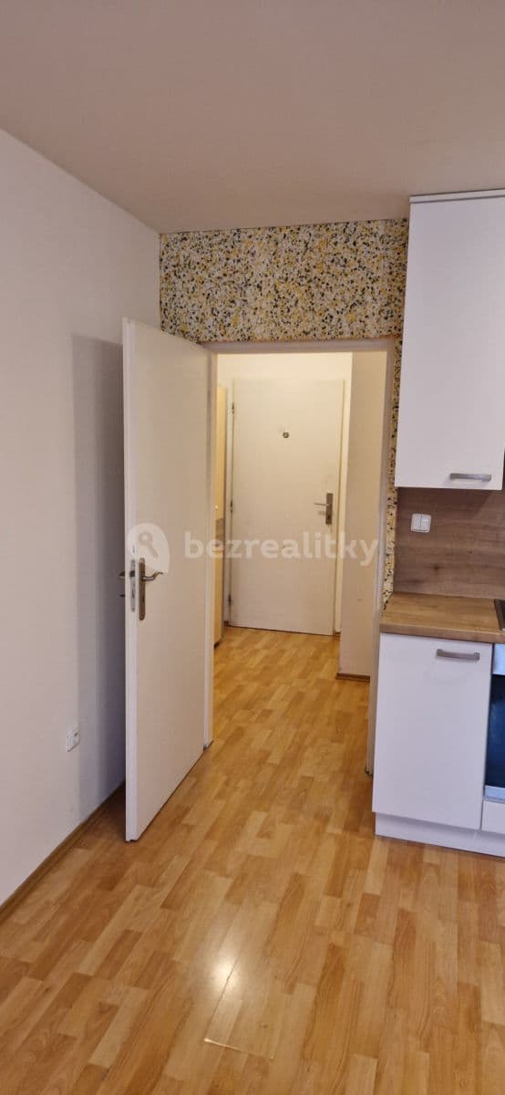 Prenájom bytu 1-izbový 30 m², Krátká, Praha, Praha Prenájom bytu 1-izbový 30 m², Krátká, Praha, Praha