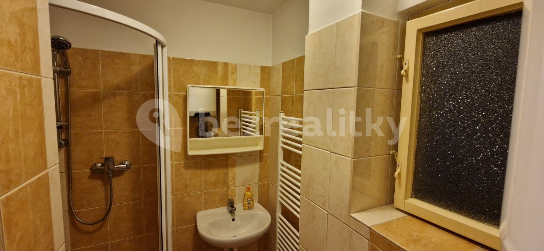 Prenájom bytu 1-izbový 30 m², Krátká, Praha, Praha Prenájom bytu 1-izbový 30 m², Krátká, Praha, Praha