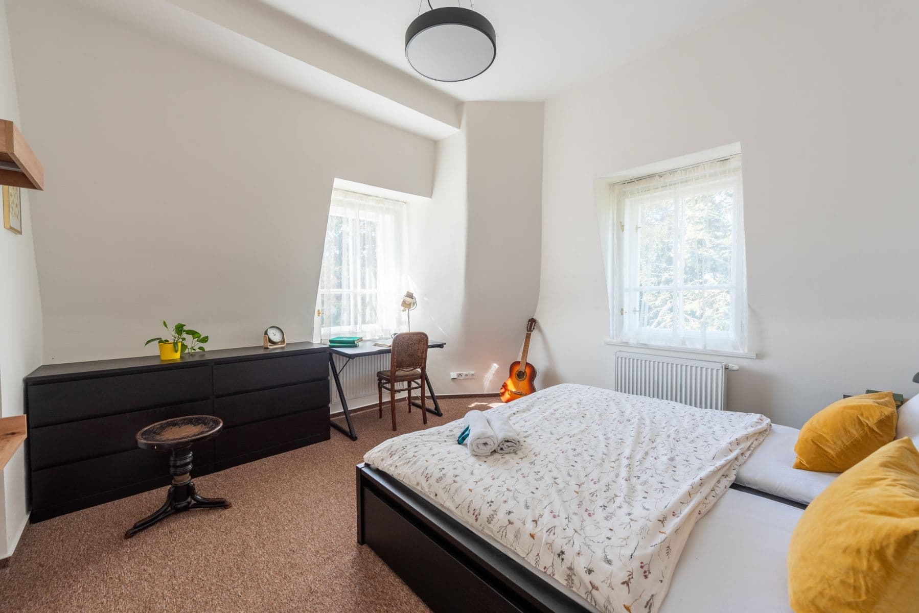 Prenájom bytu 90 m², Lomená, Praha, Praha Prenájom bytu 90 m², Lomená, Praha, Praha