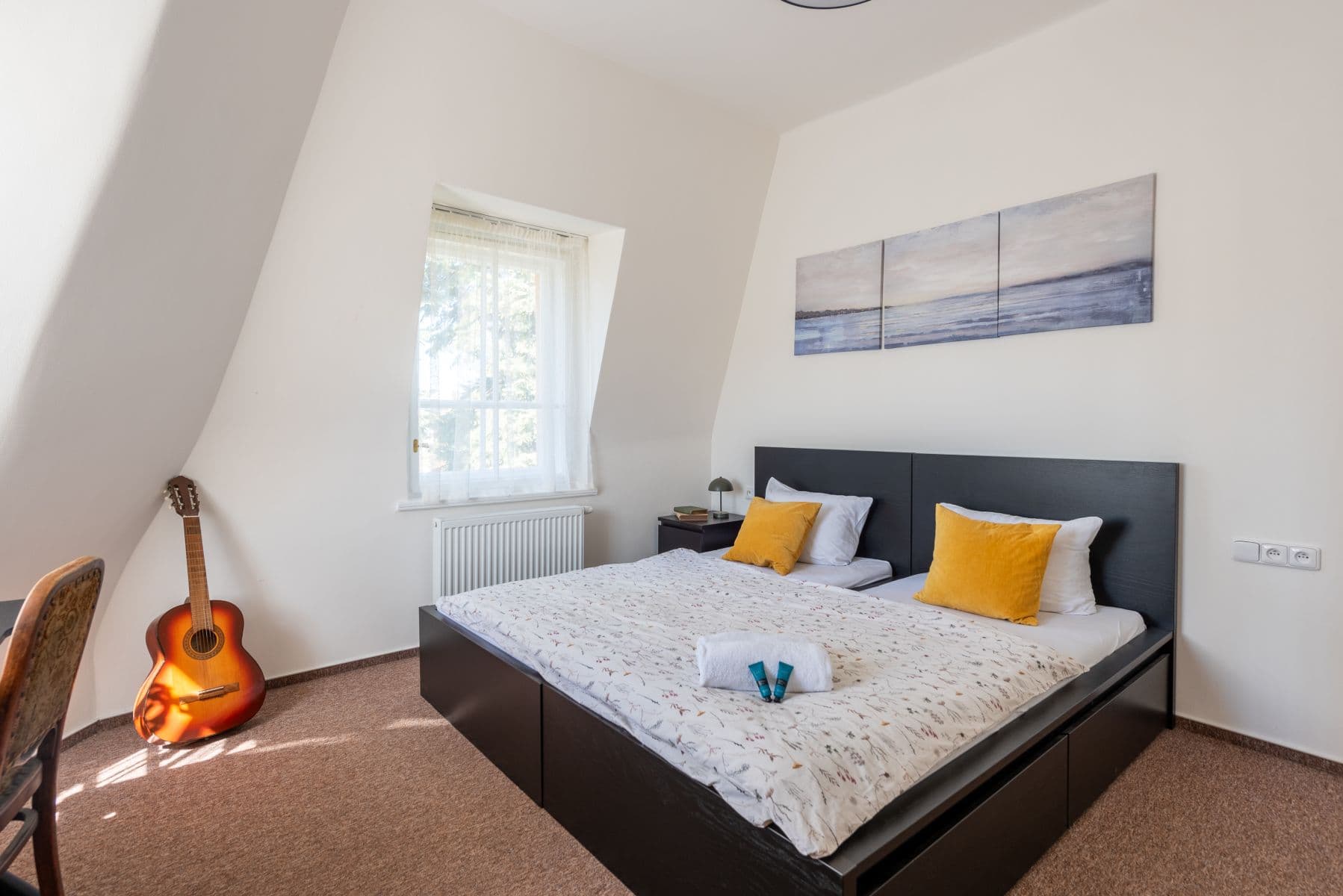 Prenájom bytu 90 m², Lomená, Praha, Praha Prenájom bytu 90 m², Lomená, Praha, Praha