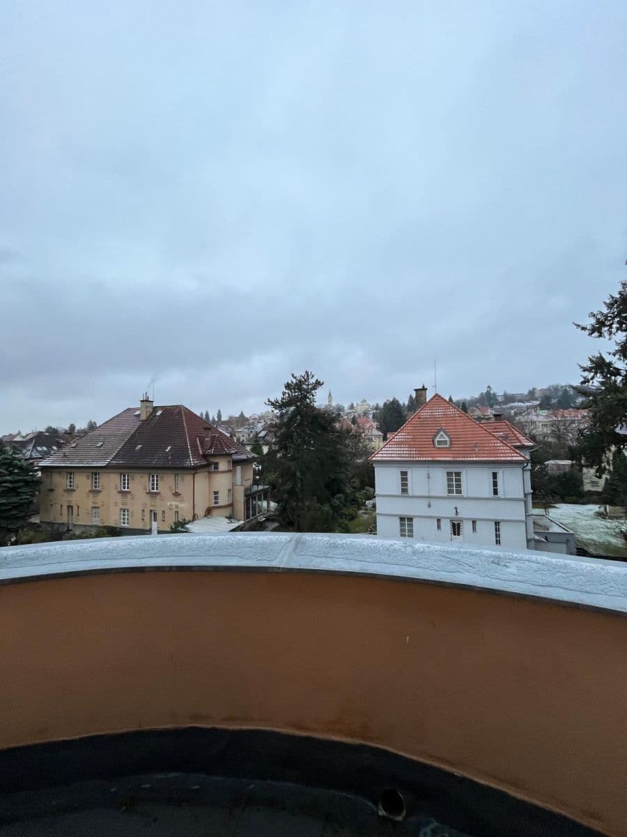 Prenájom bytu 90 m², Lomená, Praha, Praha Prenájom bytu 90 m², Lomená, Praha, Praha