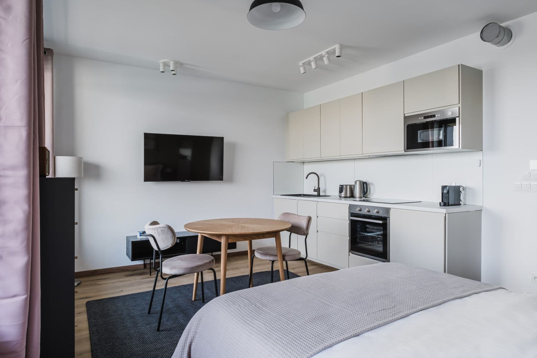 Prenájom bytu 32 m², Olgy Havlové, Praha, Praha Prenájom bytu 32 m², Olgy Havlové, Praha, Praha