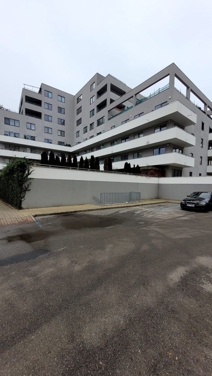 Prenájom bytu 1-izbový 31 m², Frýdecká, Praha, Praha Prenájom bytu 1-izbový 31 m², Frýdecká, Praha, Praha