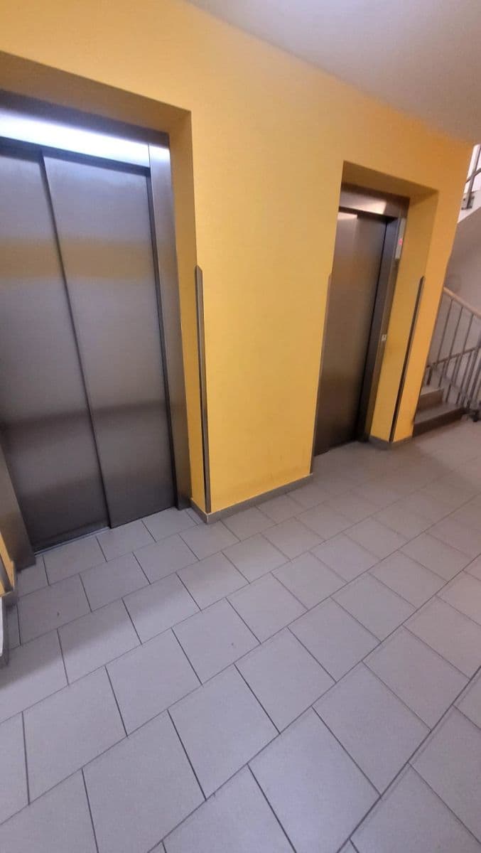 Prenájom bytu 1-izbový 31 m², Frýdecká, Praha, Praha Prenájom bytu 1-izbový 31 m², Frýdecká, Praha, Praha