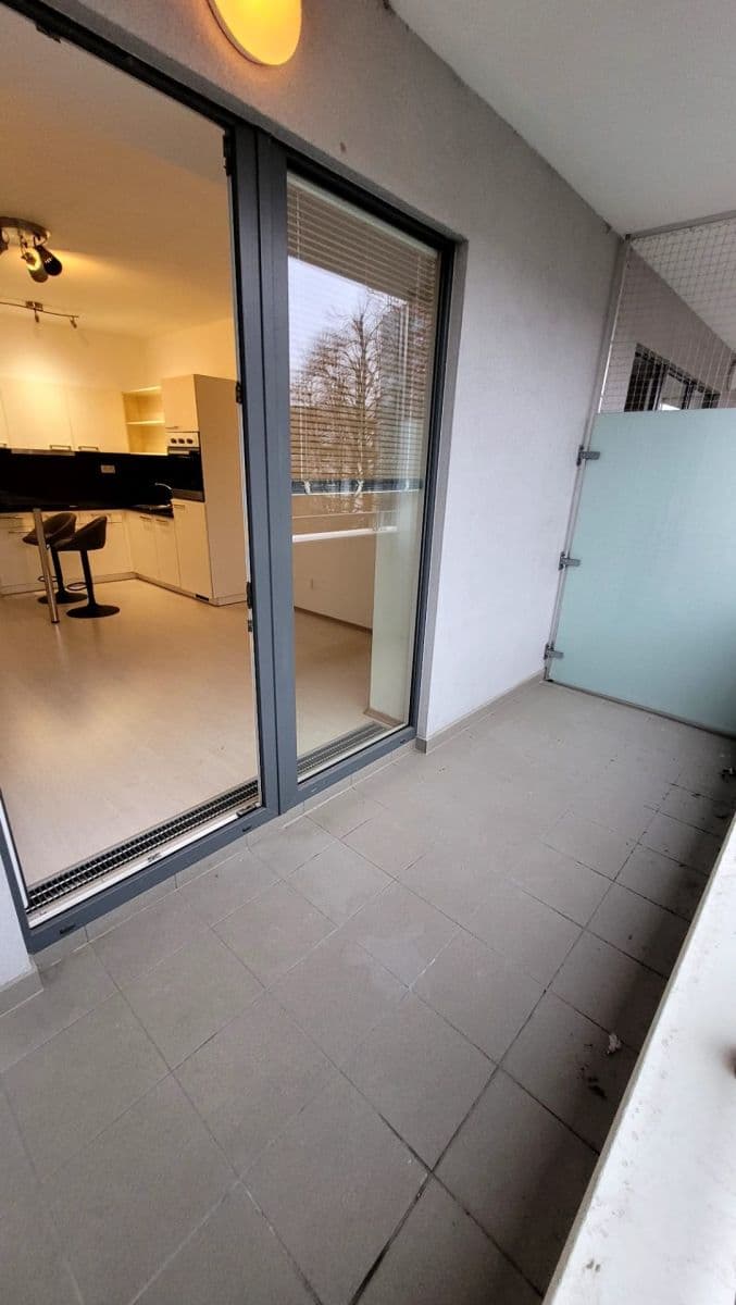 Prenájom bytu 1-izbový 31 m², Frýdecká, Praha, Praha Prenájom bytu 1-izbový 31 m², Frýdecká, Praha, Praha