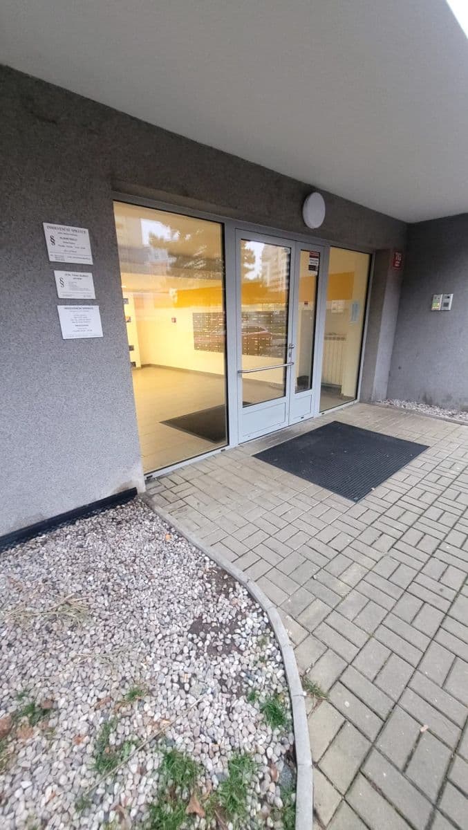 Prenájom bytu 1-izbový 31 m², Frýdecká, Praha, Praha Prenájom bytu 1-izbový 31 m², Frýdecká, Praha, Praha
