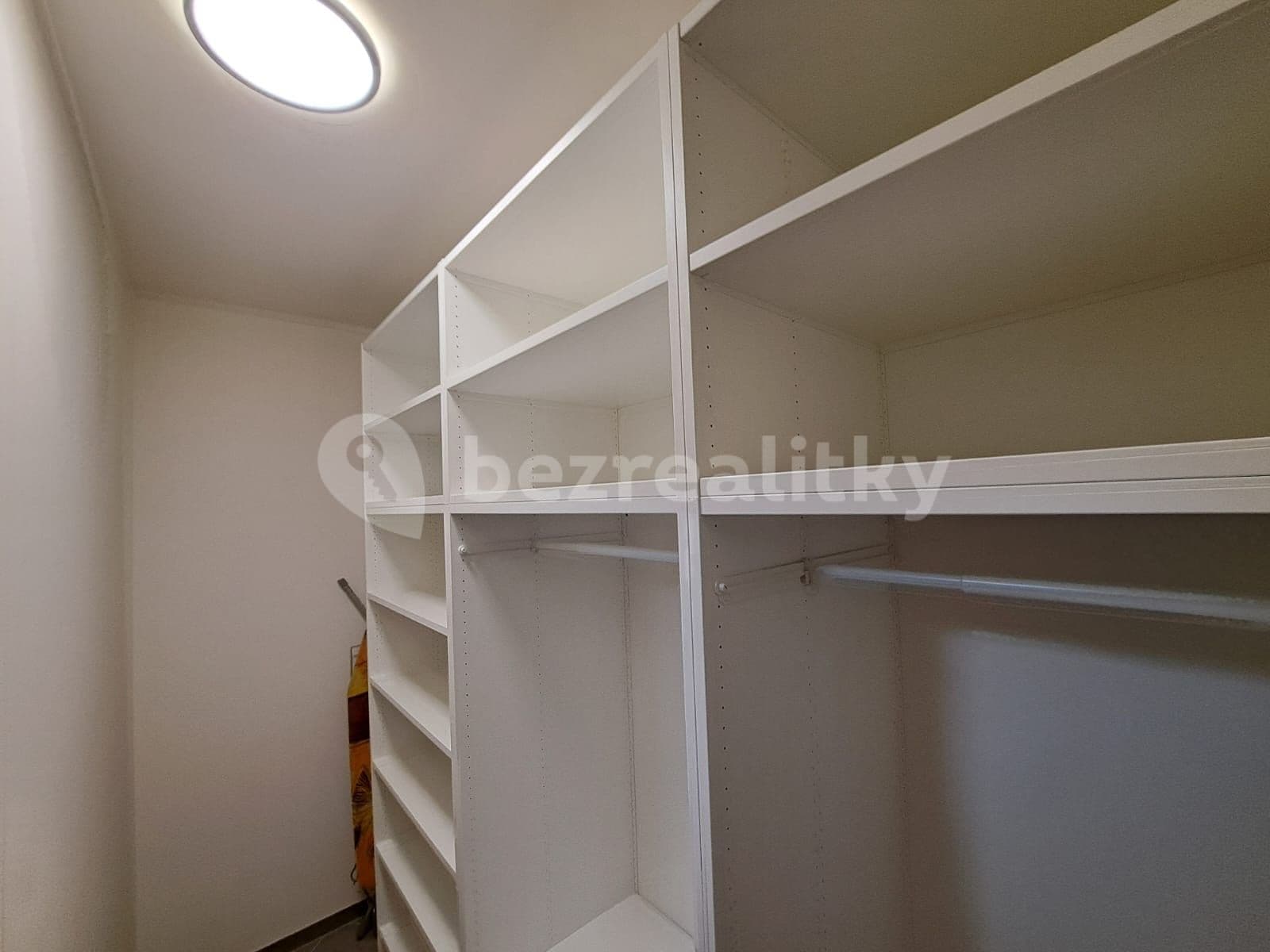 Prenájom bytu 2-izbový 59 m², Kardausova, Praha, Praha Prenájom bytu 2-izbový 59 m², Kardausova, Praha, Praha
