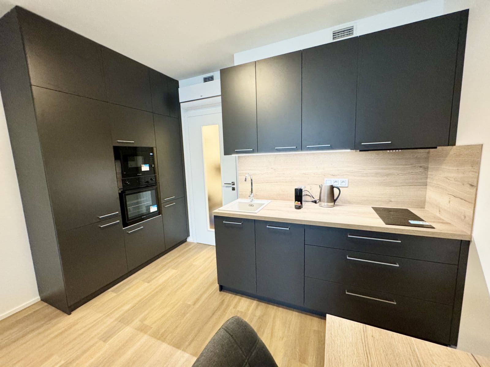 Prenájom bytu 36 m², Tetauerova, Praha, Praha Prenájom bytu 36 m², Tetauerova, Praha, Praha