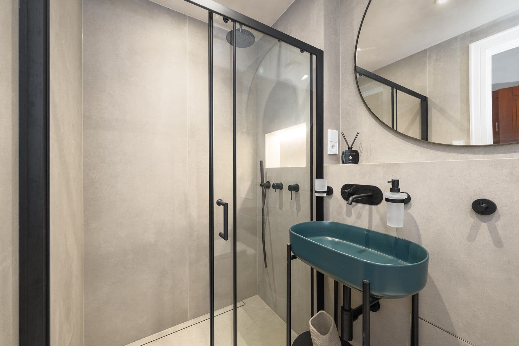 Prenájom bytu 35 m², Sevastopolská, Praha, Praha Prenájom bytu 35 m², Sevastopolská, Praha, Praha