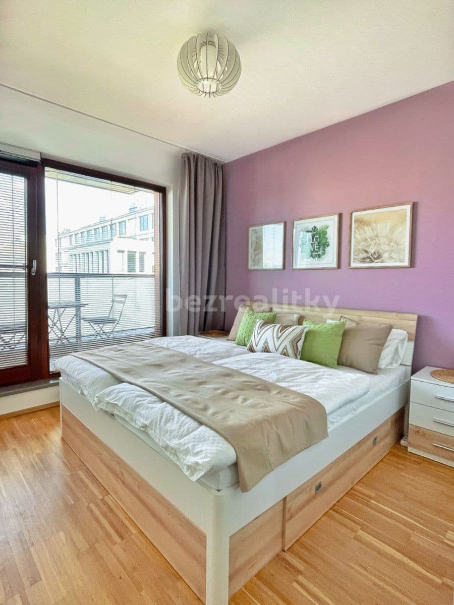 Prenájom bytu 2-izbový 53 m², Rohanské nábřeží, Praha, Praha Prenájom bytu 2-izbový 53 m², Rohanské nábřeží, Praha, Praha