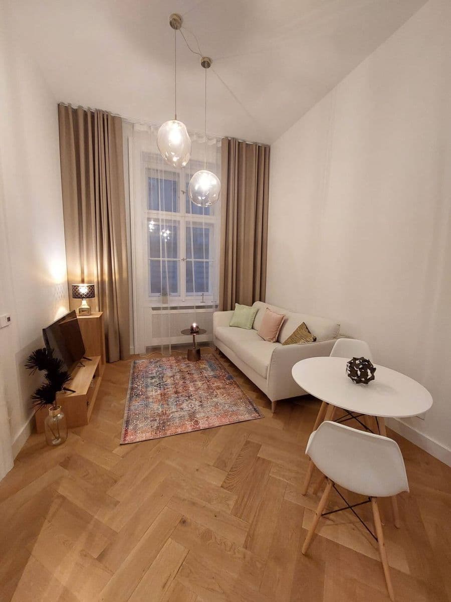 Prenájom bytu 43 m², Dlážděná, Praha, Praha Prenájom bytu 43 m², Dlážděná, Praha, Praha