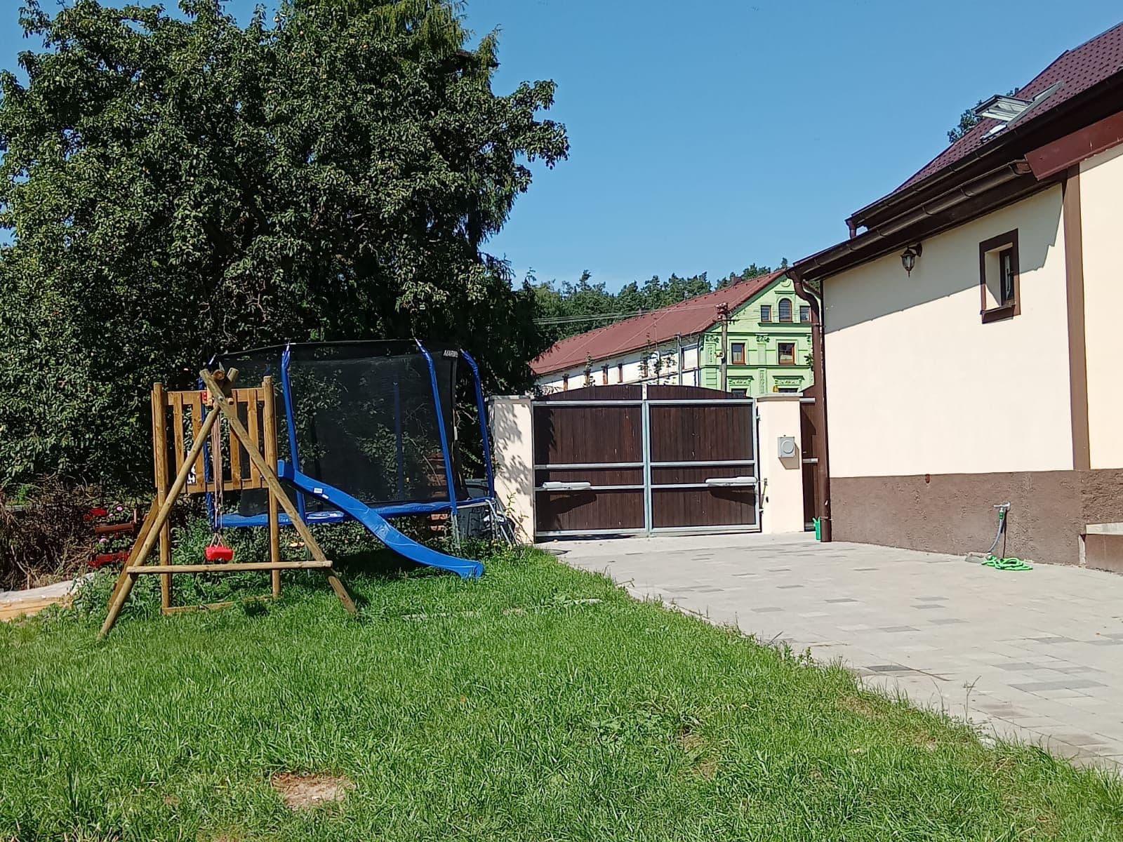 Prenájom bytu 160 m², Hradišťany, Honezovice, Plzeňský kraj Prenájom bytu 160 m², Hradišťany, Honezovice, Plzeňský kraj