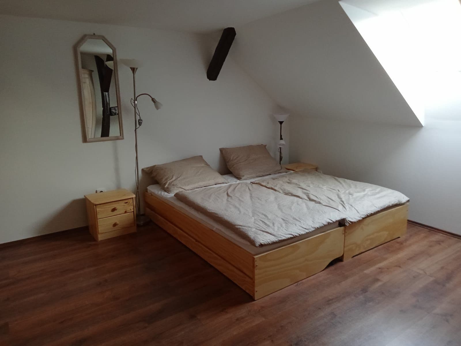 Prenájom bytu 160 m², Hradišťany, Honezovice, Plzeňský kraj Prenájom bytu 160 m², Hradišťany, Honezovice, Plzeňský kraj