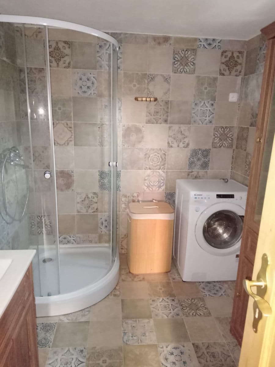 Prenájom bytu 160 m², Hradišťany, Honezovice, Plzeňský kraj Prenájom bytu 160 m², Hradišťany, Honezovice, Plzeňský kraj