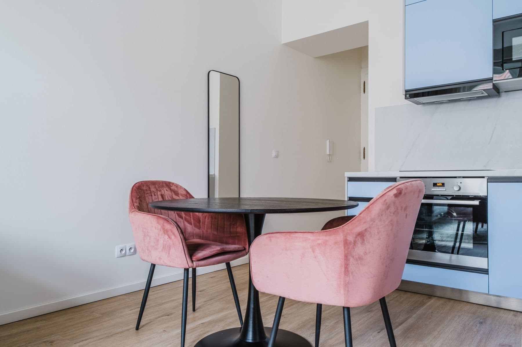 Prenájom bytu 48 m², Chodská, Praha, Praha Prenájom bytu 48 m², Chodská, Praha, Praha