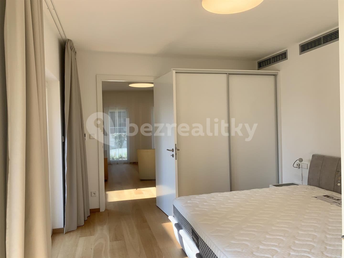 Prenájom bytu 2-izbový 80 m², Kobrova, Praha, Praha Prenájom bytu 2-izbový 80 m², Kobrova, Praha, Praha
