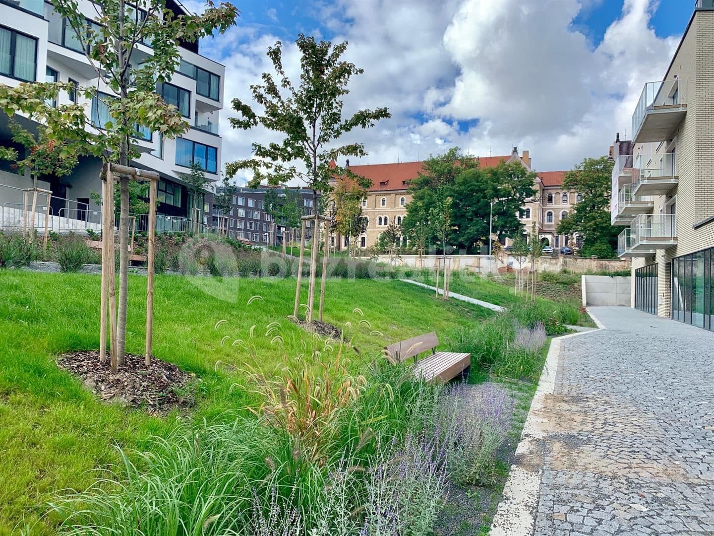 Prenájom bytu 2-izbový 80 m², Kobrova, Praha, Praha Prenájom bytu 2-izbový 80 m², Kobrova, Praha, Praha