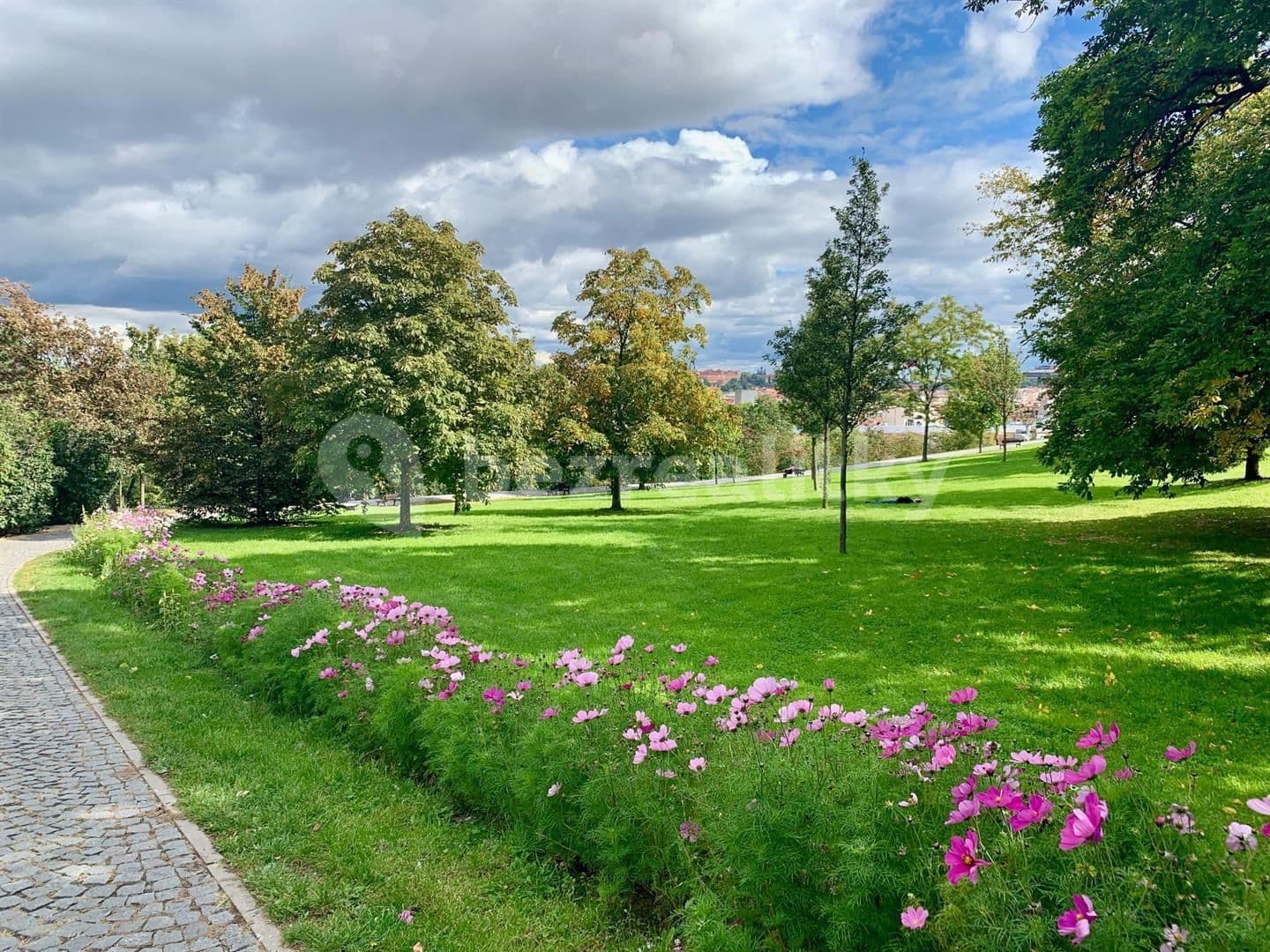 Prenájom bytu 2-izbový 80 m², Kobrova, Praha, Praha Prenájom bytu 2-izbový 80 m², Kobrova, Praha, Praha