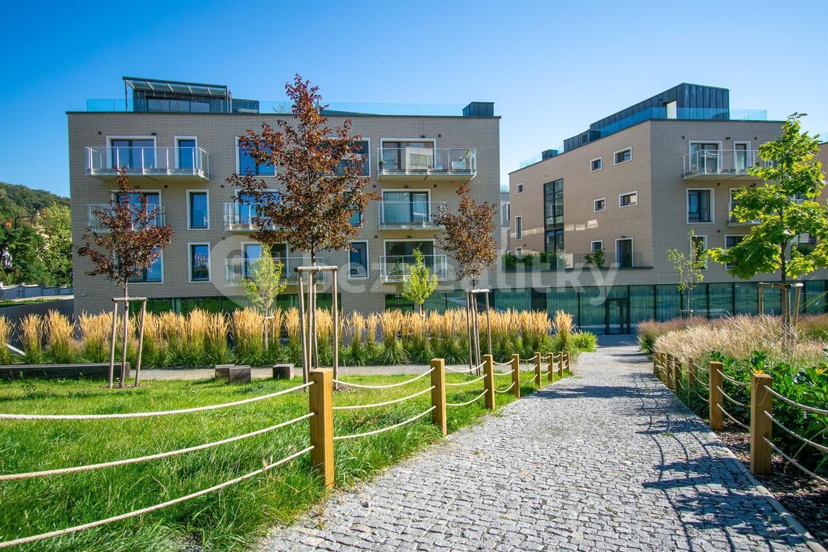 Prenájom bytu 2-izbový 80 m², Kobrova, Praha, Praha Prenájom bytu 2-izbový 80 m², Kobrova, Praha, Praha