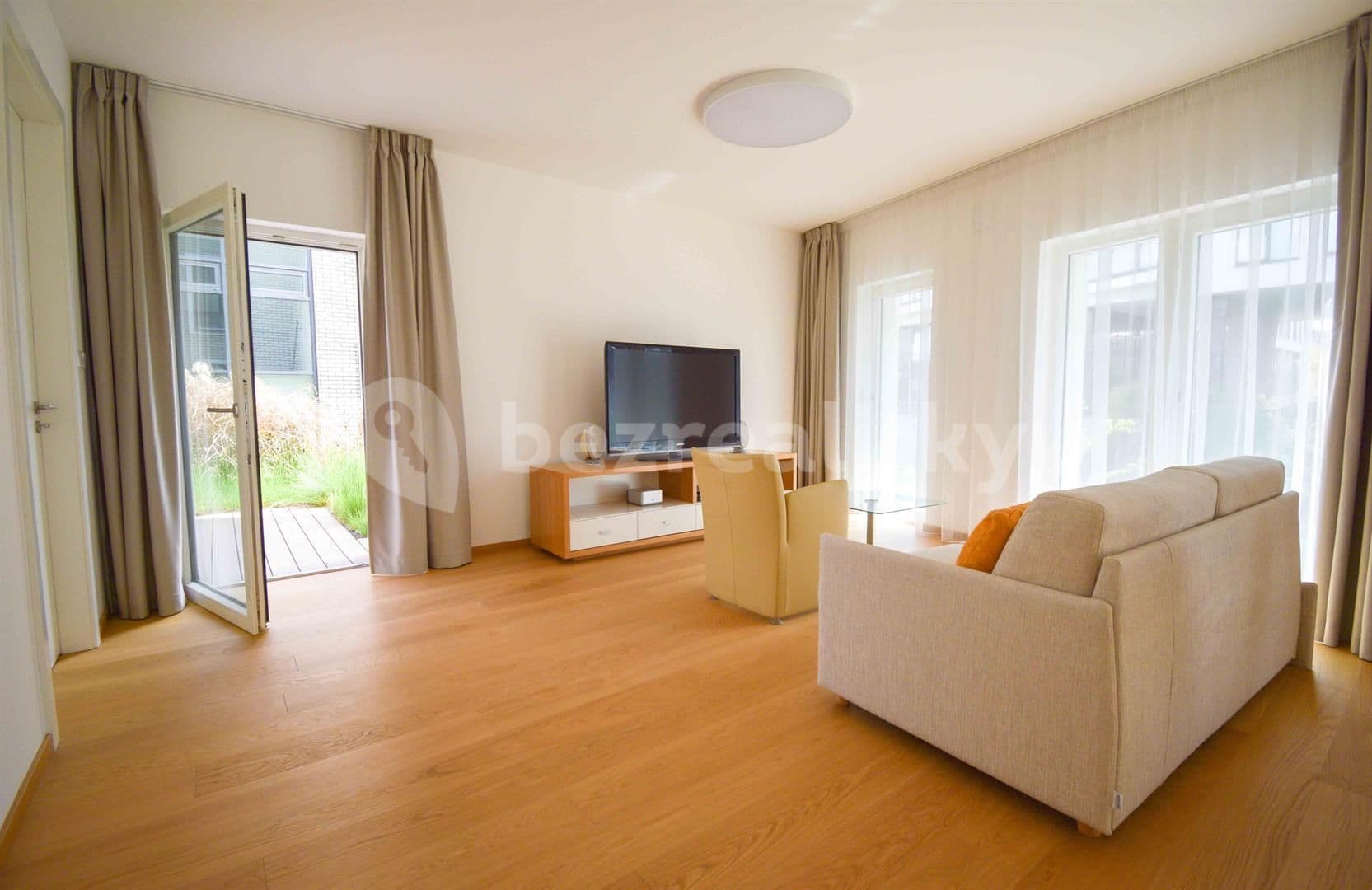 Prenájom bytu 2-izbový 80 m², Kobrova, Praha, Praha Prenájom bytu 2-izbový 80 m², Kobrova, Praha, Praha
