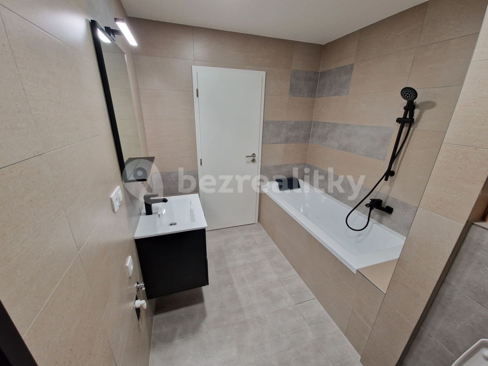 Prenájom bytu 2-izbový 50 m², Za Lidkou, Kutná Hora, Středočeský kraj Prenájom bytu 2-izbový 50 m², Za Lidkou, Kutná Hora, Středočeský kraj