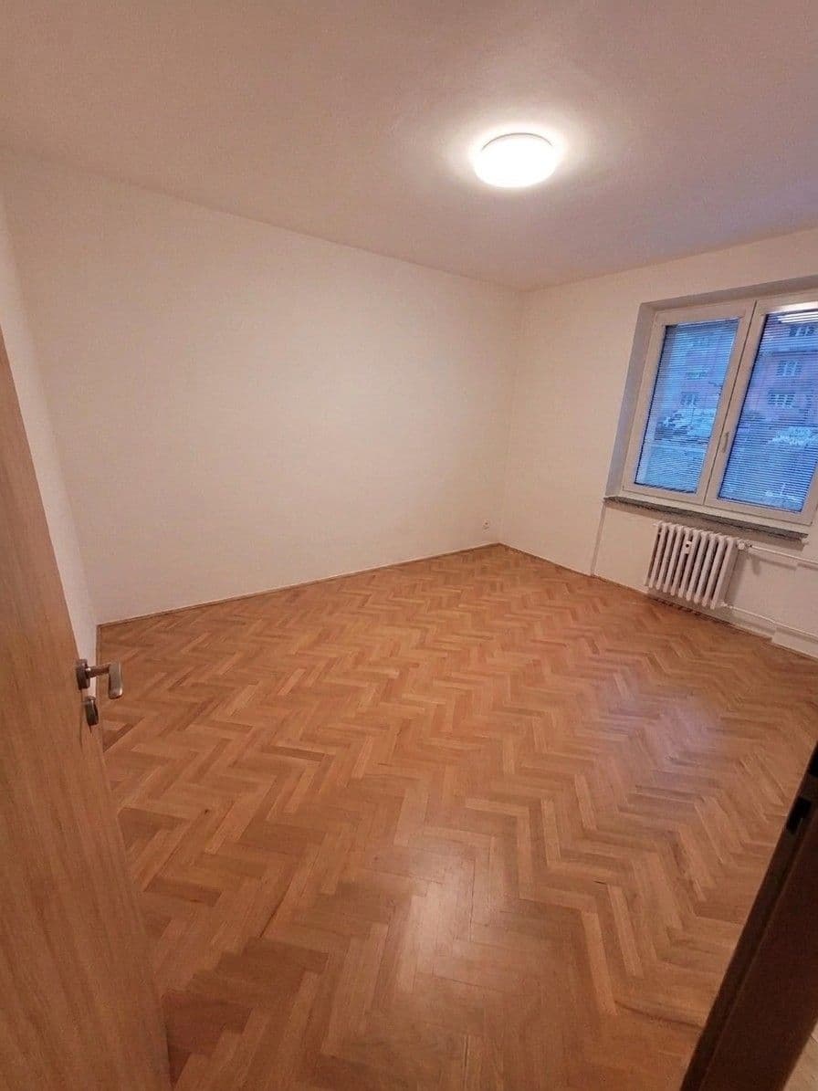 Prenájom bytu 3-izbový 62 m², Husova čtvrť, Rosice, Jihomoravský kraj Prenájom bytu 3-izbový 62 m², Husova čtvrť, Rosice, Jihomoravský kraj