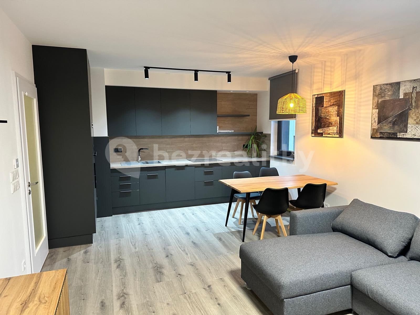 Prenájom bytu 3-izbový 74 m², Olgy Havlové, Praha, Praha Prenájom bytu 3-izbový 74 m², Olgy Havlové, Praha, Praha