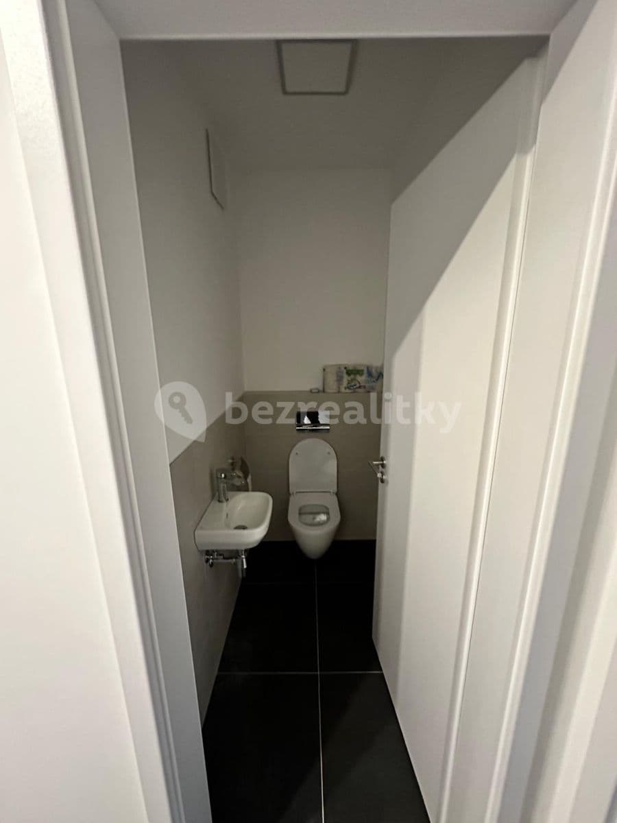 Prenájom bytu 3-izbový 74 m², Olgy Havlové, Praha, Praha Prenájom bytu 3-izbový 74 m², Olgy Havlové, Praha, Praha